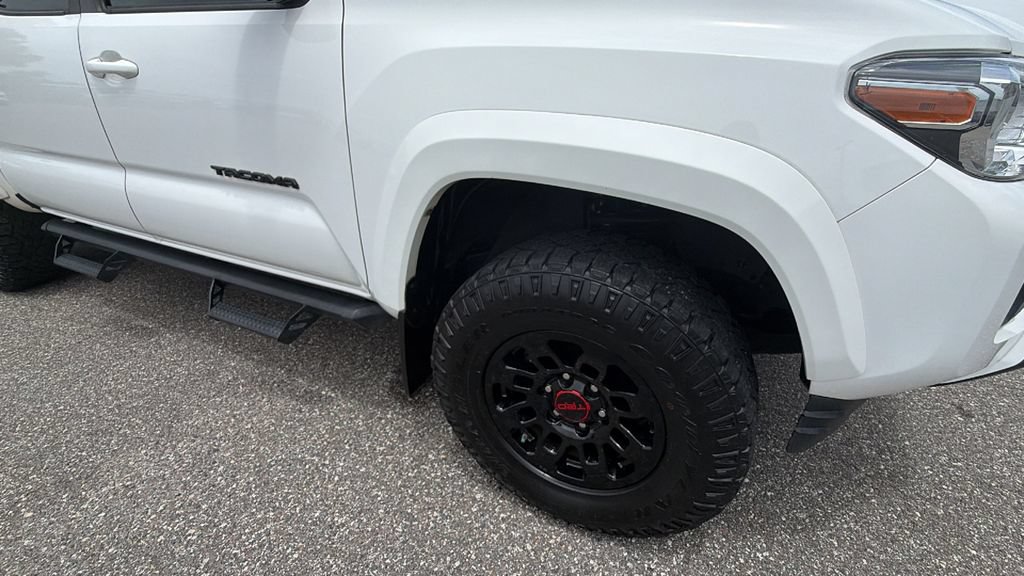 Used 2023 Toyota Tacoma SR5 w/ Technology Package AWD/4WD image 10