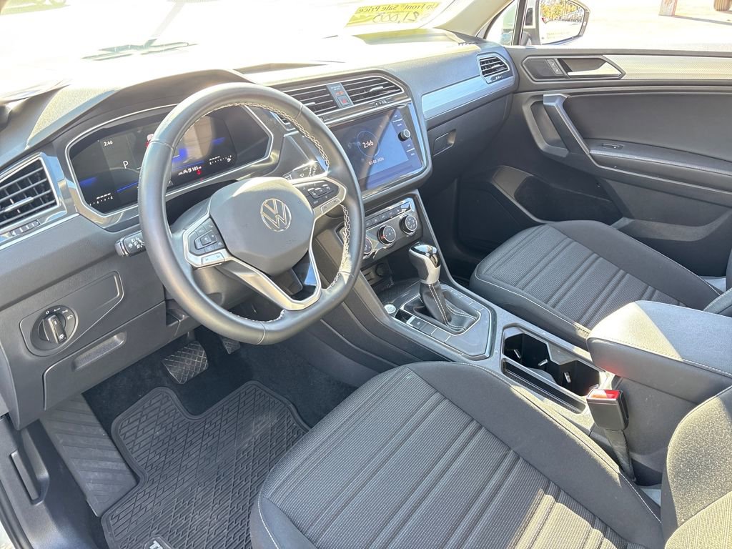 Used 2024 Volkswagen Tiguan S image 6