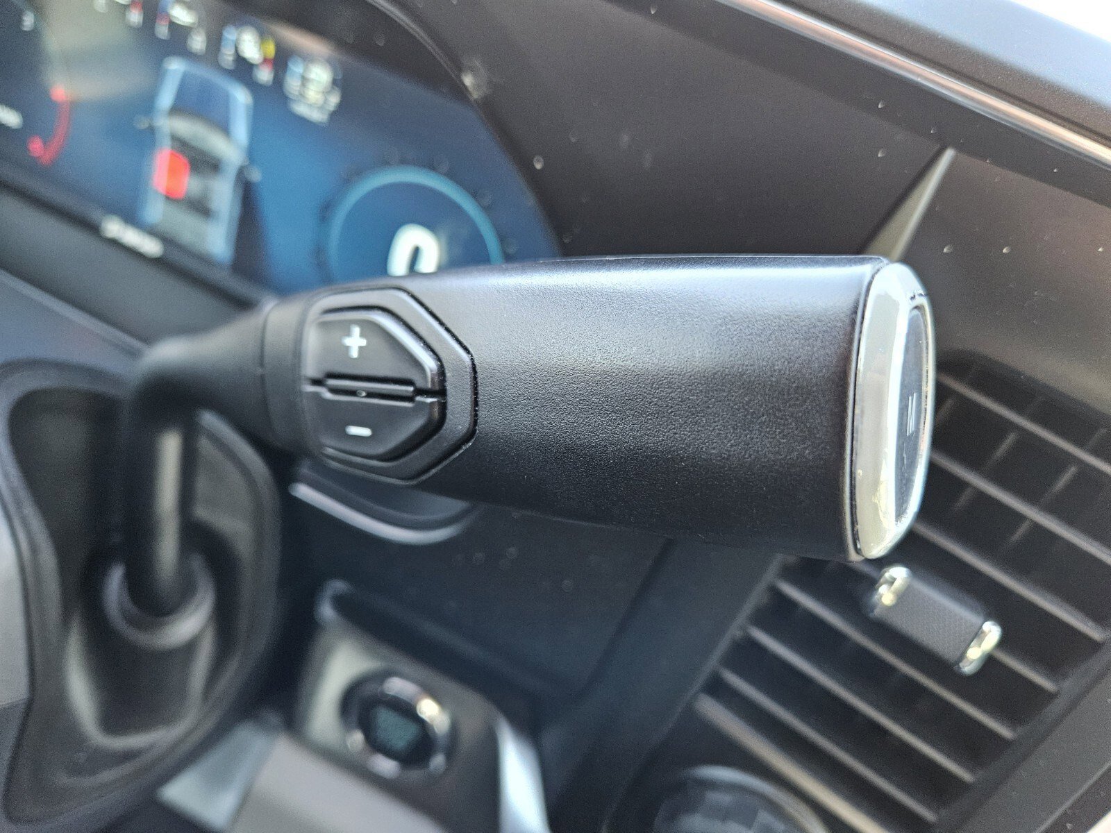 Certified 2024 Ford F250 Limited w/ FX4 Off-Road Package image 27