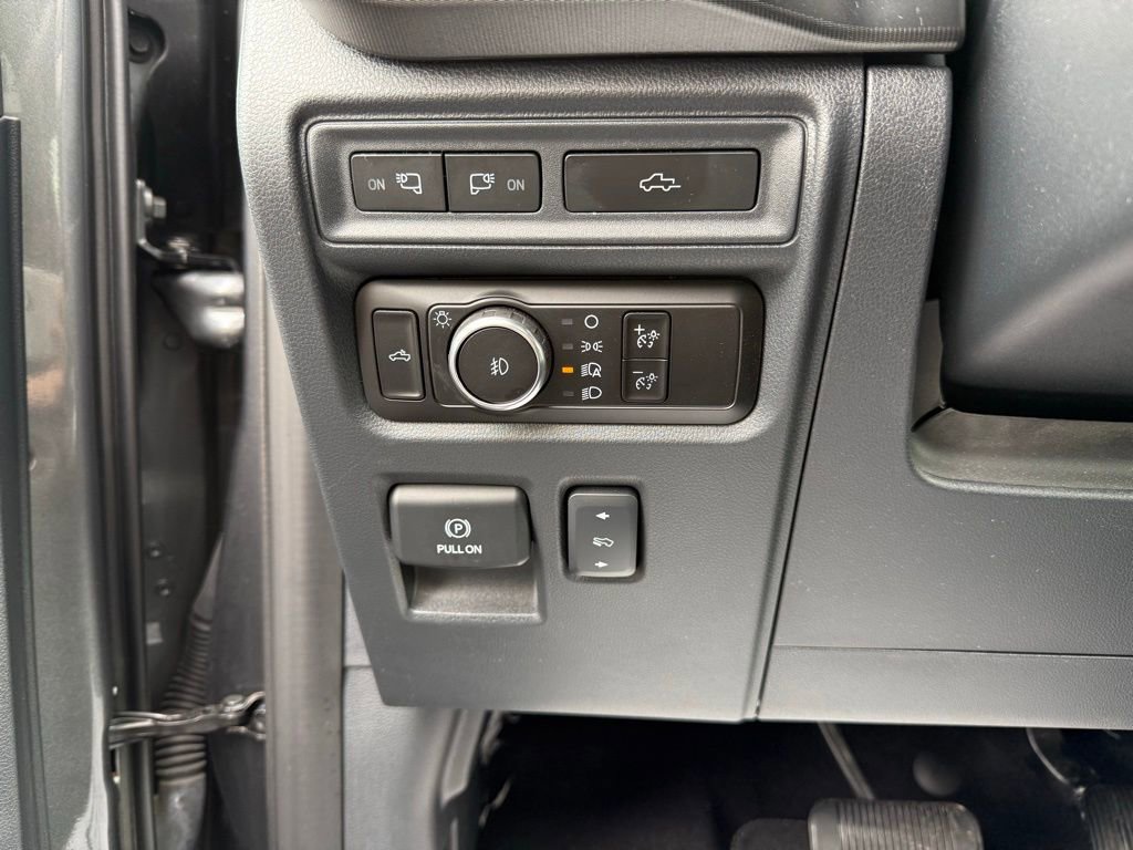 Certified 2023 Ford F150 Platinum w/ Equipment Group 701A High image 16