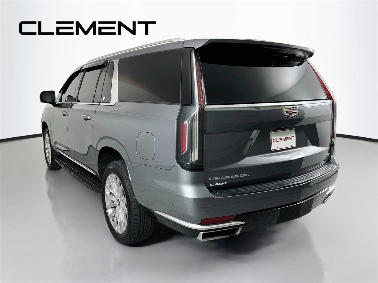 Used 2021 Cadillac Escalade ESV Premium Luxury AWD/4WD image 10