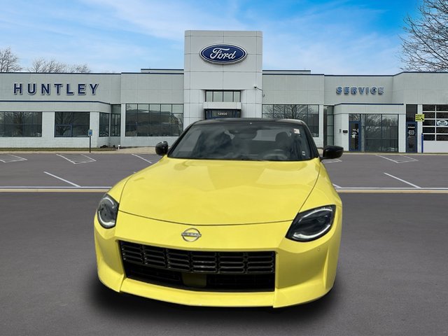 Used 2024 Nissan Z Performance w/ Floor Mat Package RWD image 2