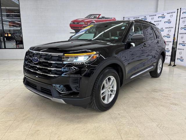 Certified 2025 Ford Explorer Active image 3
