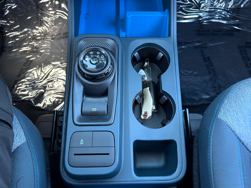 Certified 2025 Ford Maverick XLT FWD image 17