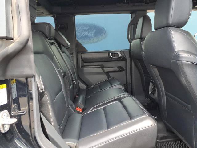Certified 2025 Ford Bronco Outer Banks w/ Sasquatch Package AWD/4WD image 27