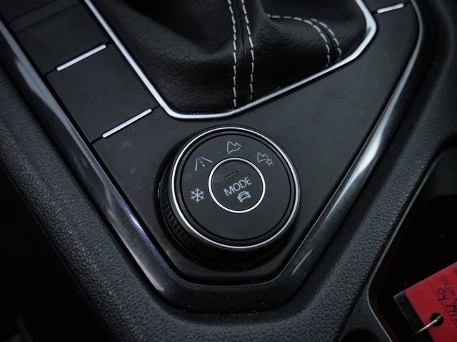 Used 2022 Volkswagen Tiguan SE image 24