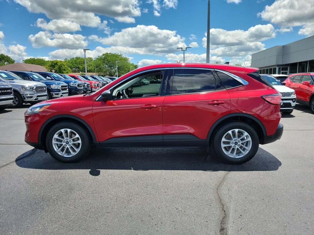 Certified 2022 Ford Escape SE w/ Cold Weather Package FWD image 7