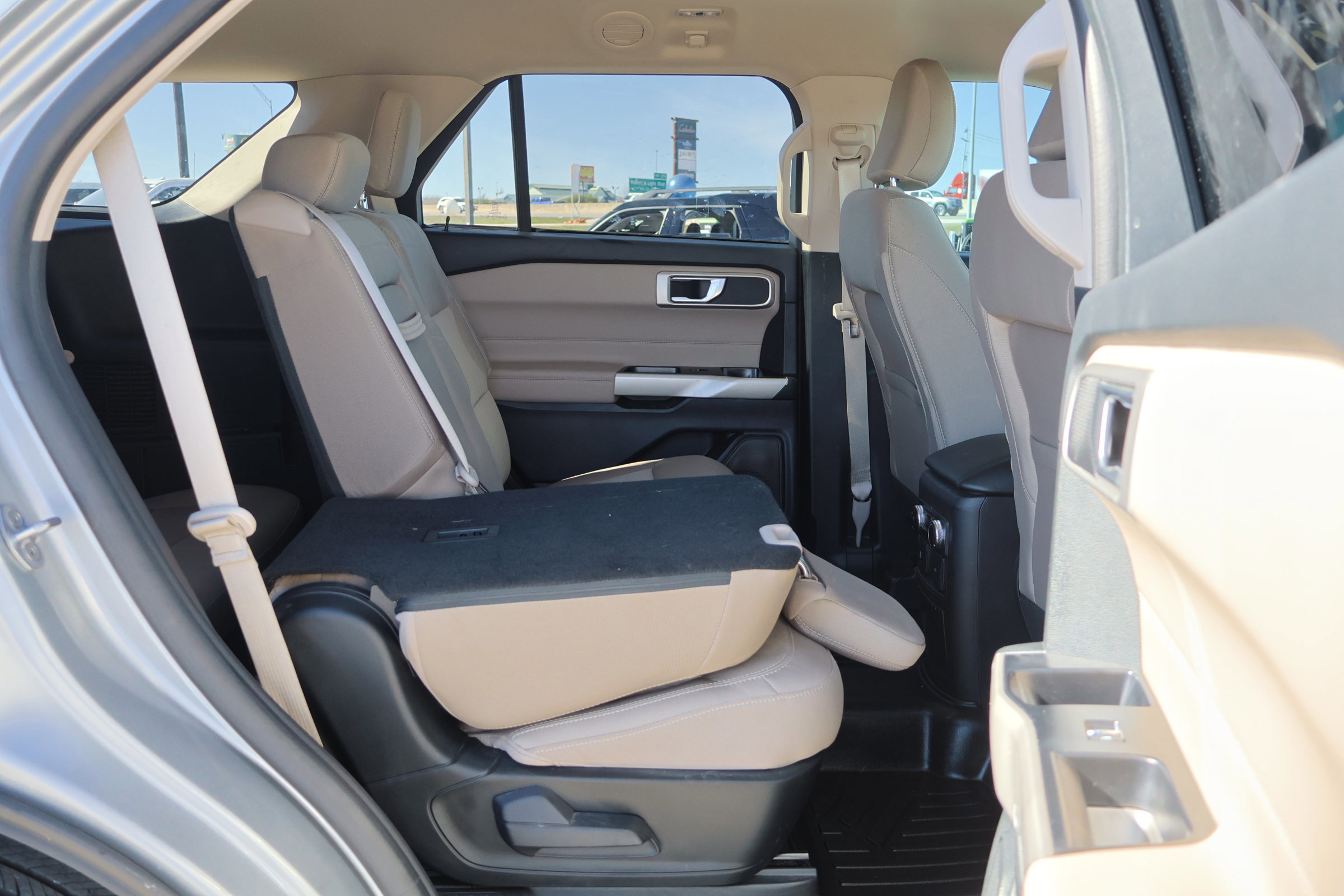 Certified 2023 Ford Explorer XLT image 47