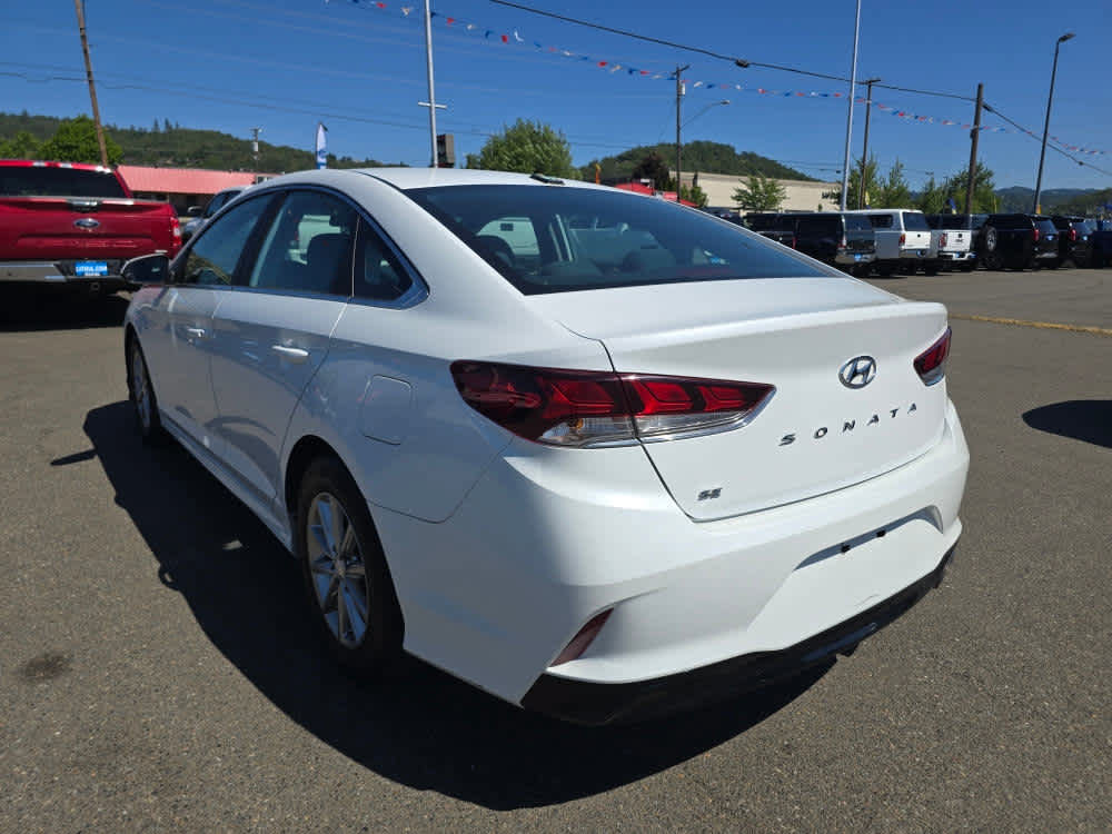 Used 2018 Hyundai Sonata SE FWD image 3