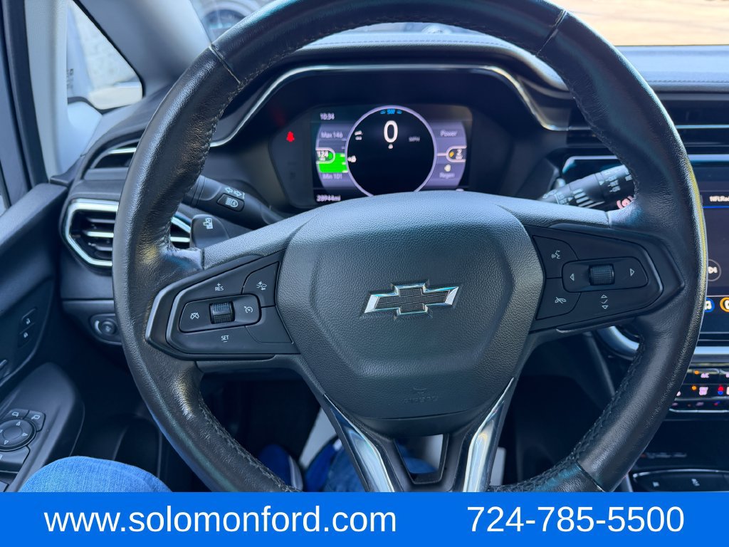 Used 2023 Chevrolet Bolt LT w/ Infotainment Package FWD image 26