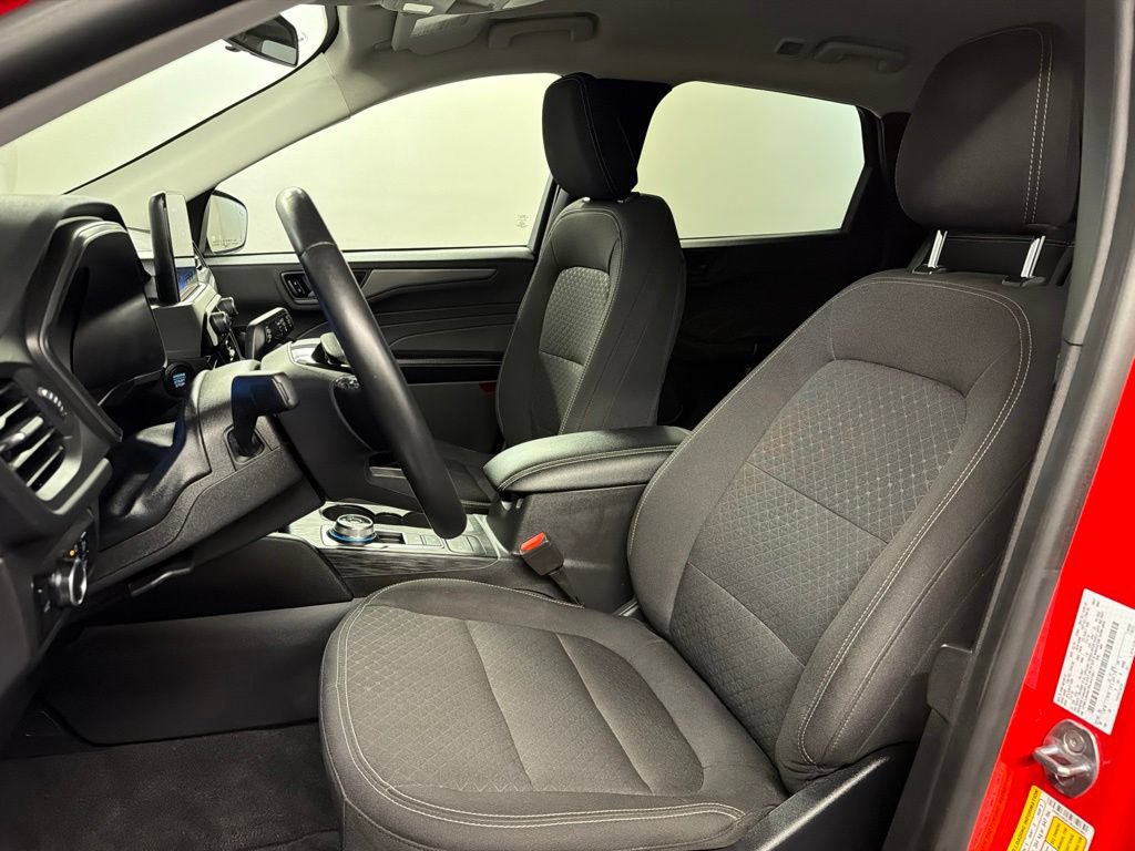 Certified 2024 Ford Escape Active AWD/4WD image 28