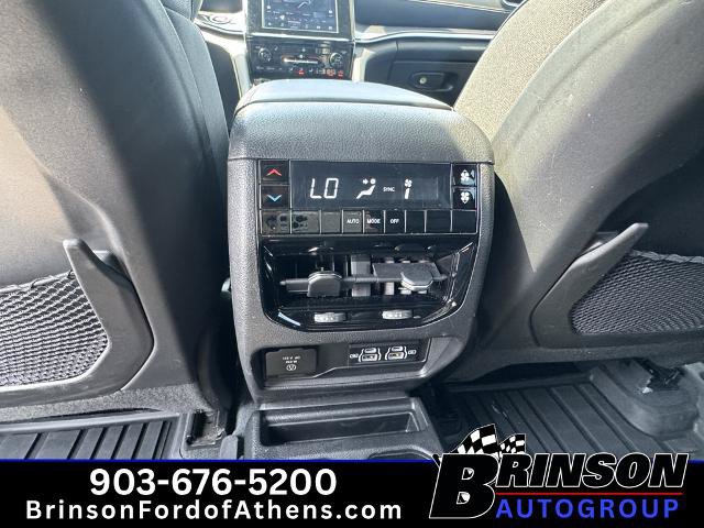 Used 2023 Jeep Grand Cherokee L Laredo AWD/4WD image 18