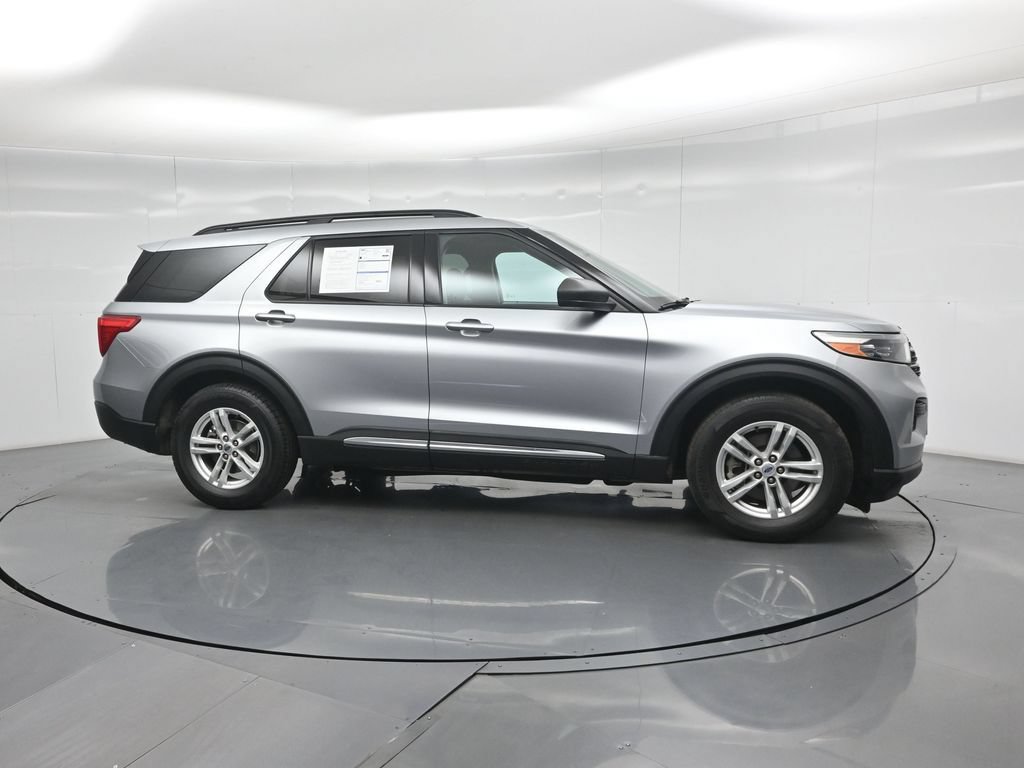 Certified 2022 Ford Explorer XLT RWD image 40