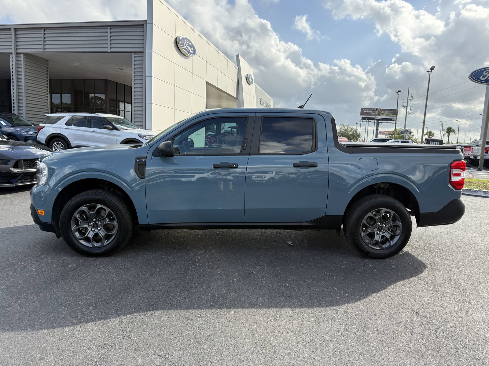 Certified 2023 Ford Maverick XLT FWD image 8