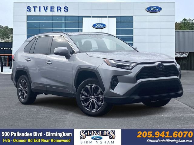 Used 2022 Toyota RAV4 XLE Premium image 1