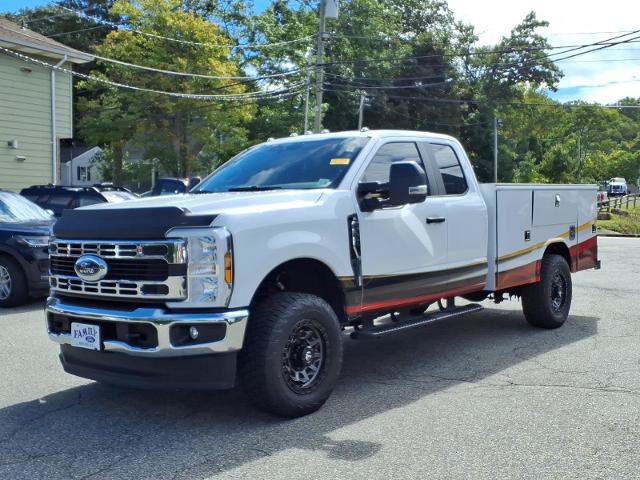 Certified 2025 Ford F350 XL w/ XL Chrome Package AWD/4WD image 3