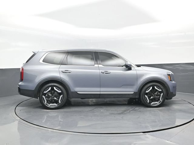 Used 2024 Kia Telluride S AWD/4WD image 3