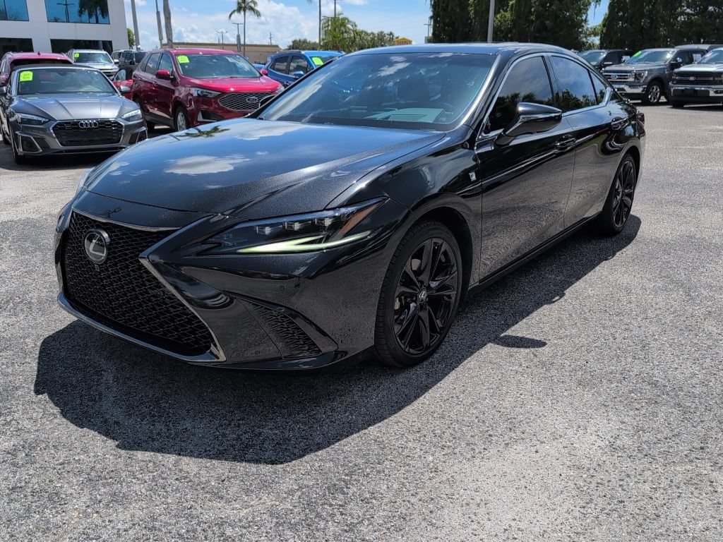 Used 2024 Lexus ES 300h F Sport w/ Accessory Package (Z2) FWD image 6