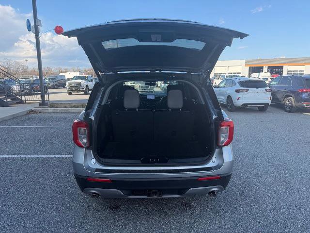 Certified 2022 Ford Explorer Limited w/ Equipment Group 301A image 9