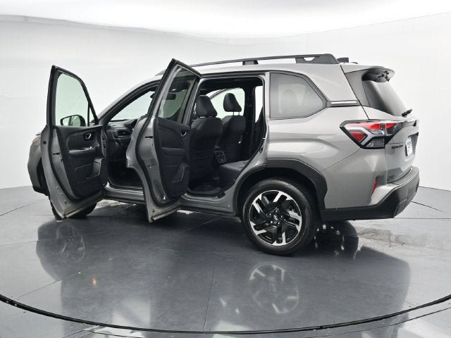 Used 2025 Subaru Forester Limited w/ Popular Package #1 AWD/4WD image 45
