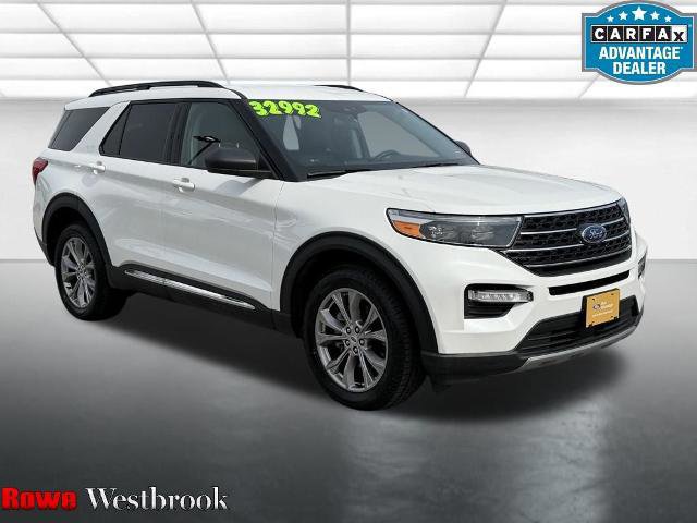 Certified 2022 Ford Explorer XLT w/ Equipment Group 202A image 4
