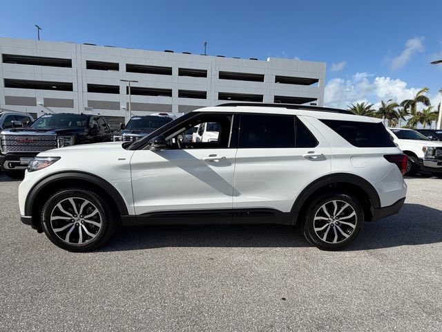 Certified 2026 Ford Explorer ST-Line AWD/4WD image 4