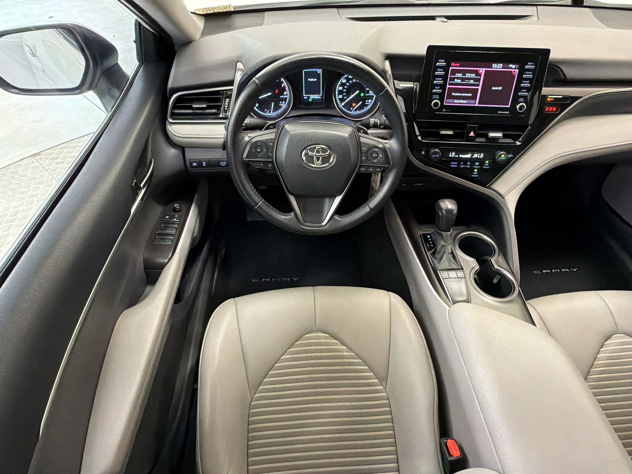 Used 2022 Toyota Camry SE FWD image 26