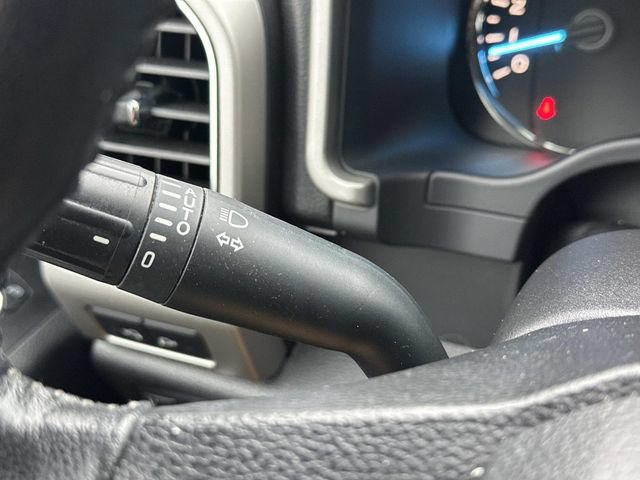 Certified 2018 Ford F150 Lariat w/ Equipment Group 502A Luxury AWD/4WD image 24