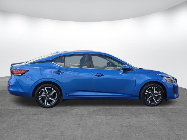 Used 2024 Nissan Sentra SV FWD image 3