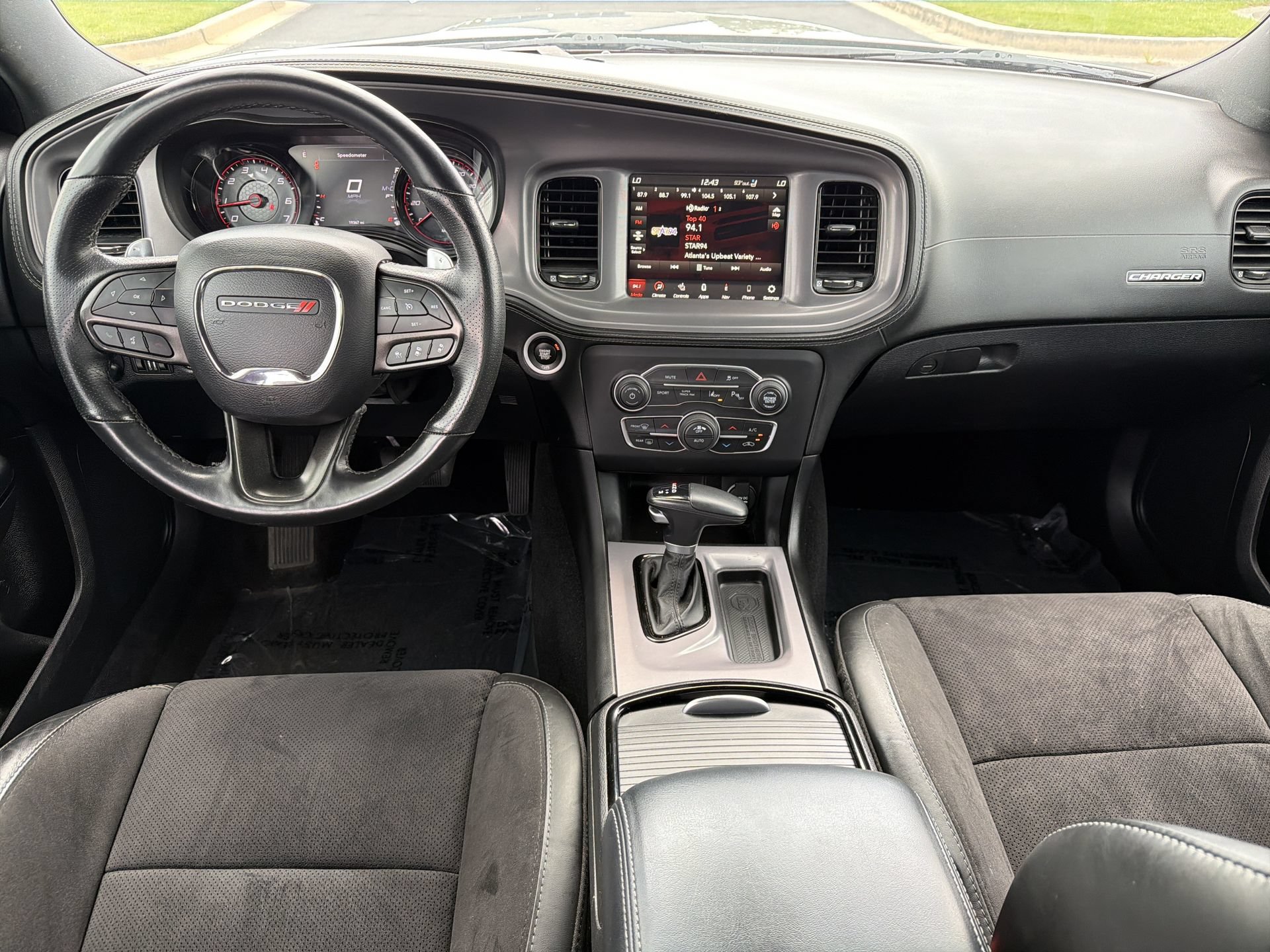 Used 2023 Dodge Charger R/T w/ Plus Group RWD image 2