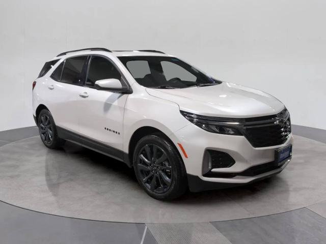 Used 2023 Chevrolet Equinox RS w/ LPO, Floor Liner Package AWD/4WD image 9