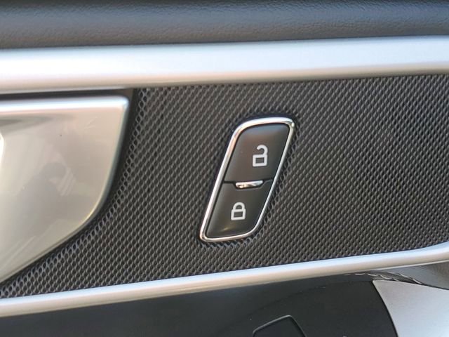 Certified 2023 Ford Explorer XLT w/ Equipment Group 202A AWD/4WD image 11