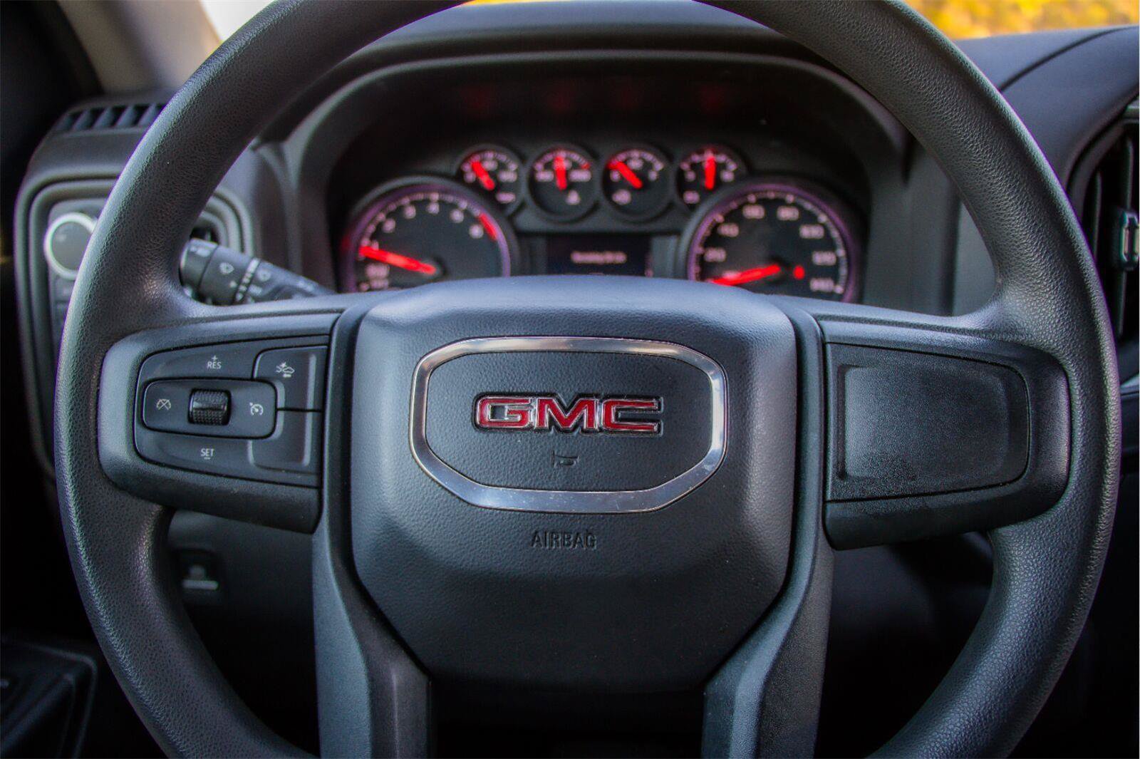 Used 2023 GMC Sierra 1500 Pro AWD/4WD image 9