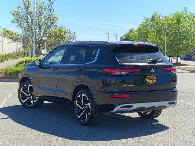 Used 2023 Mitsubishi Outlander SEL image 3