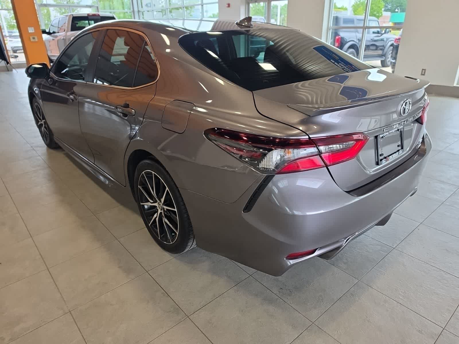 Used 2024 Toyota Camry SE AWD/4WD image 11