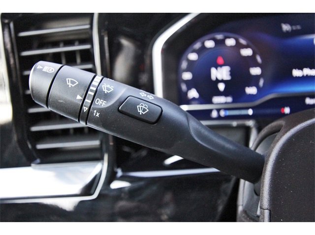 Used 2024 Chevrolet Silverado 1500 LT Trail Boss w/ LT Trail Boss Premium Package image 16