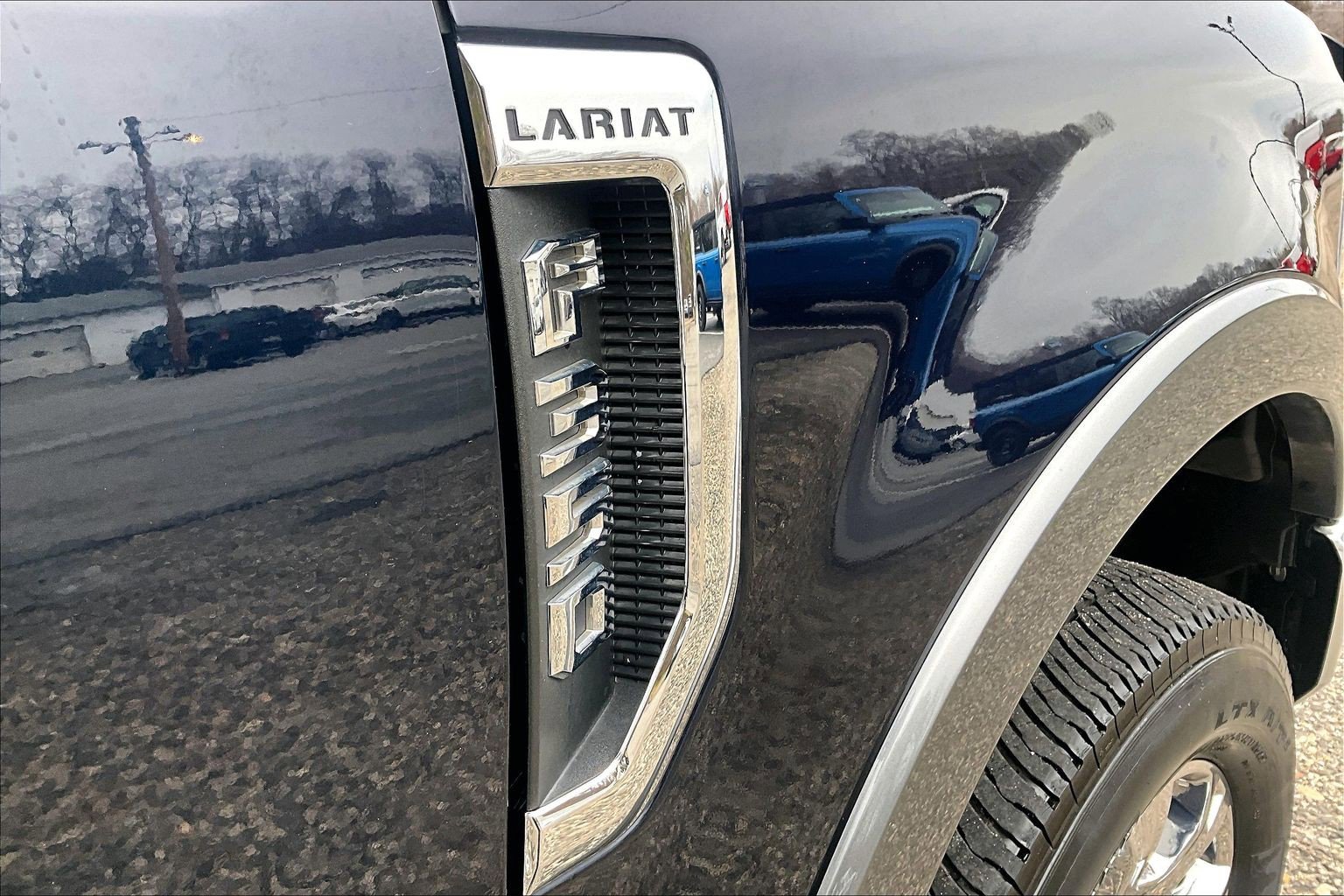 Certified 2022 Ford F350 Lariat w/ Lariat Ultimate Package AWD/4WD image 30
