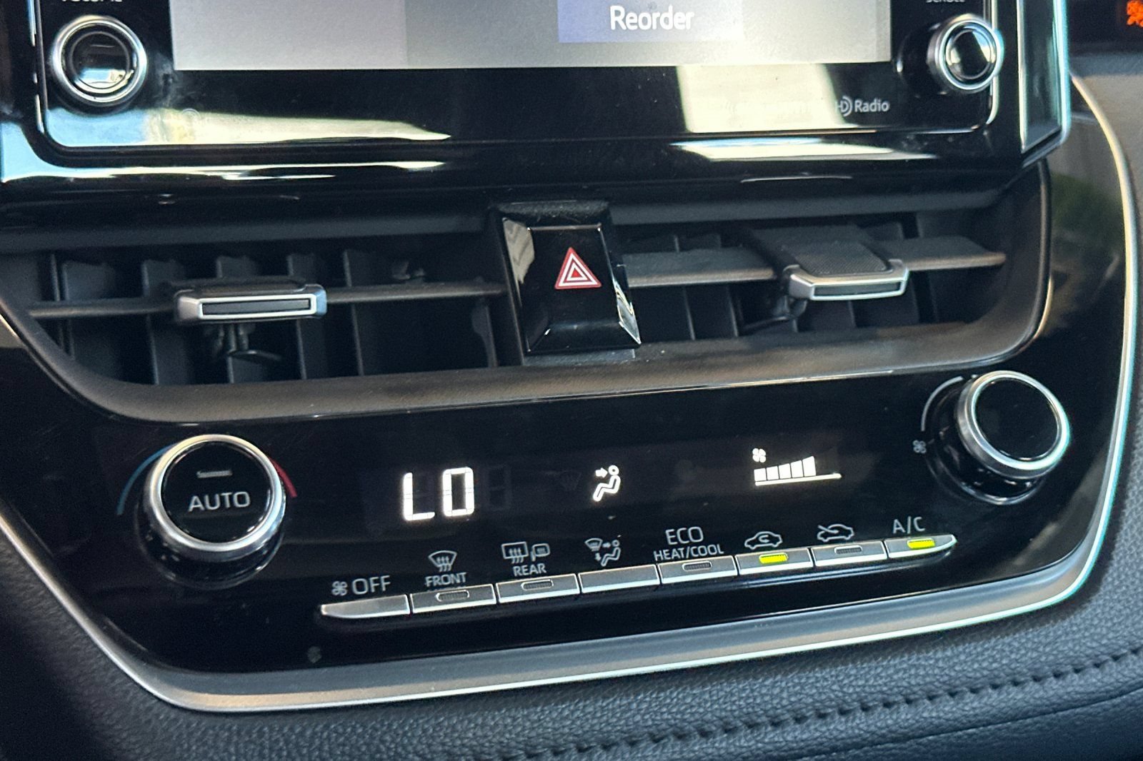Used 2020 Toyota Corolla XSE FWD image 21