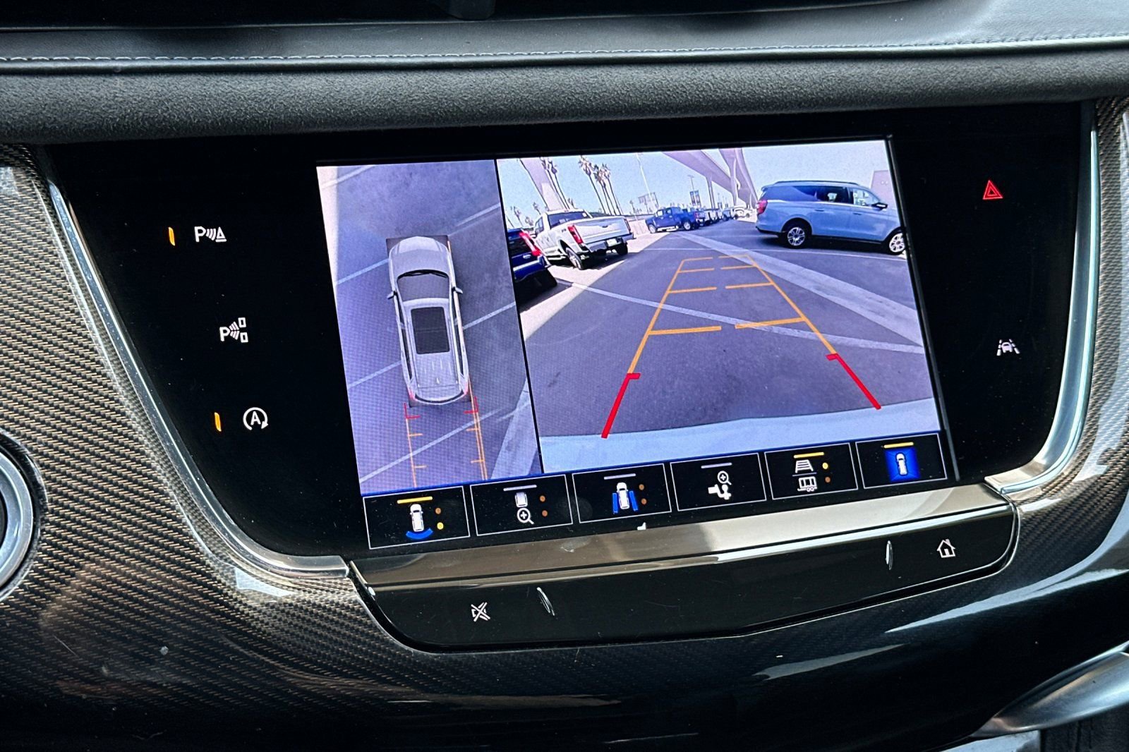 Used 2024 Cadillac XT6 Sport w/ LPO, Onyx Lite Package AWD/4WD image 20