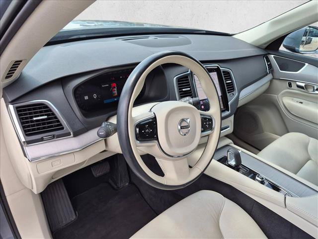 Used 2023 Volvo XC90 B5 Core AWD/4WD image 15