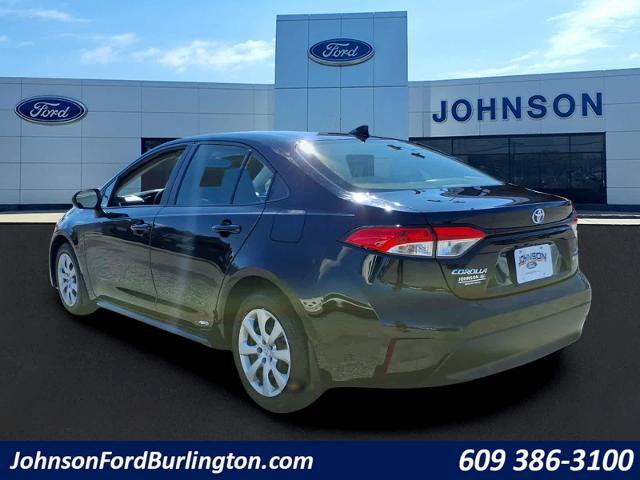 Used 2023 Toyota Corolla LE AWD/4WD image 5