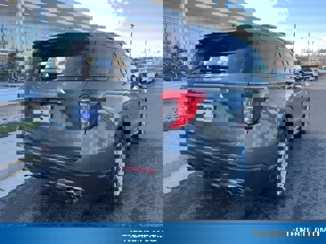 Certified 2022 Ford Explorer Platinum w/ Equipment Group 601A image 8
