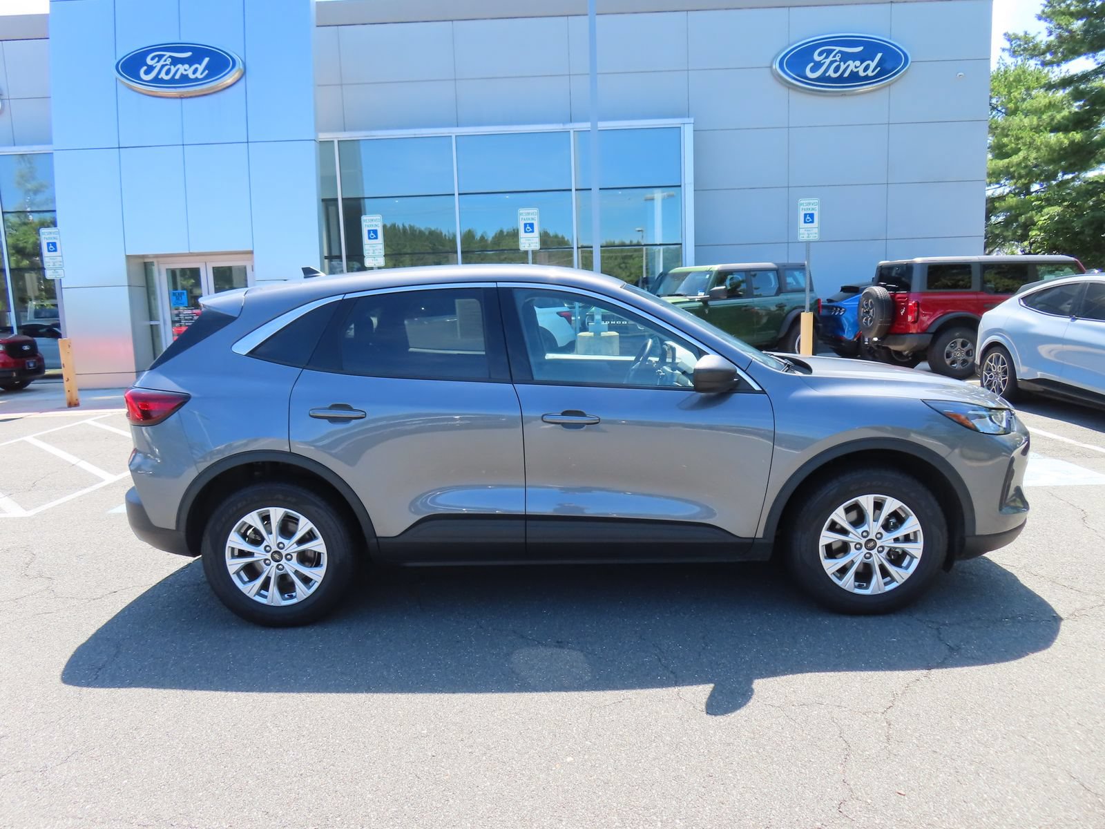 Certified 2024 Ford Escape Active AWD/4WD image 4