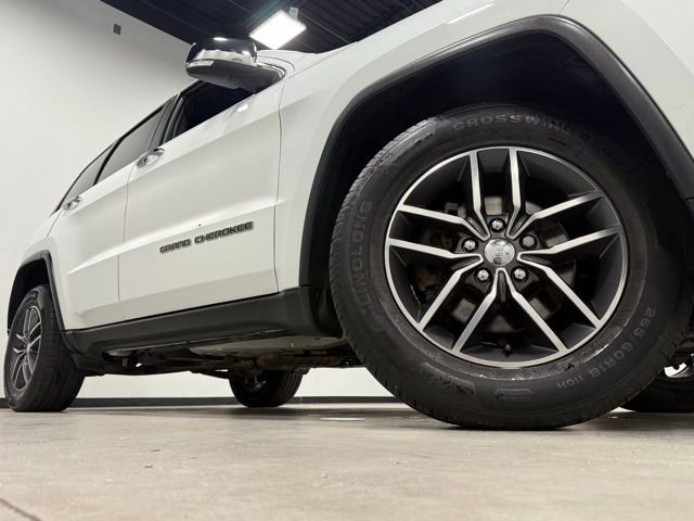 Used 2018 Jeep Grand Cherokee Limited image 2