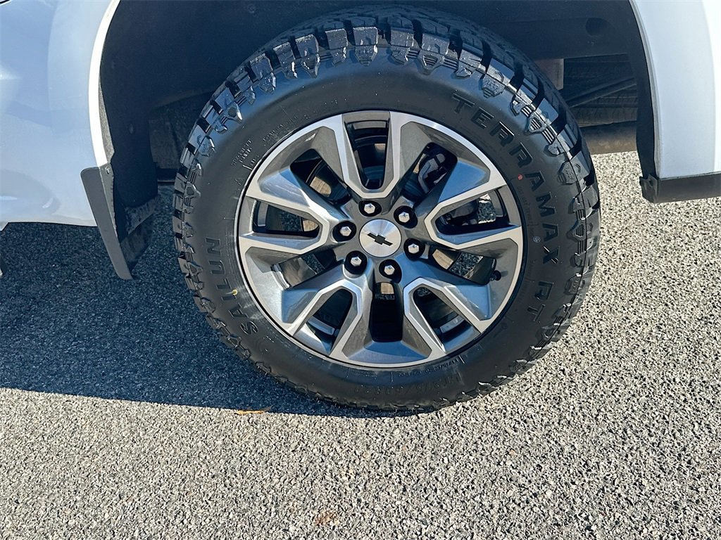 Used 2024 Chevrolet Silverado 1500 RST image 24