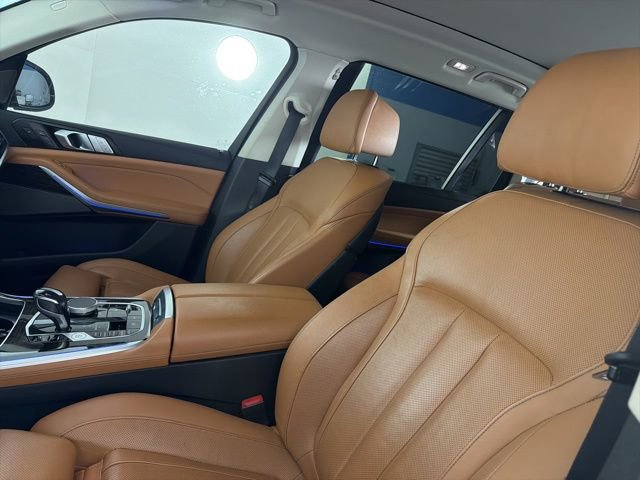 Used 2021 BMW X7 xDrive40i w/ Premium Package AWD/4WD image 11