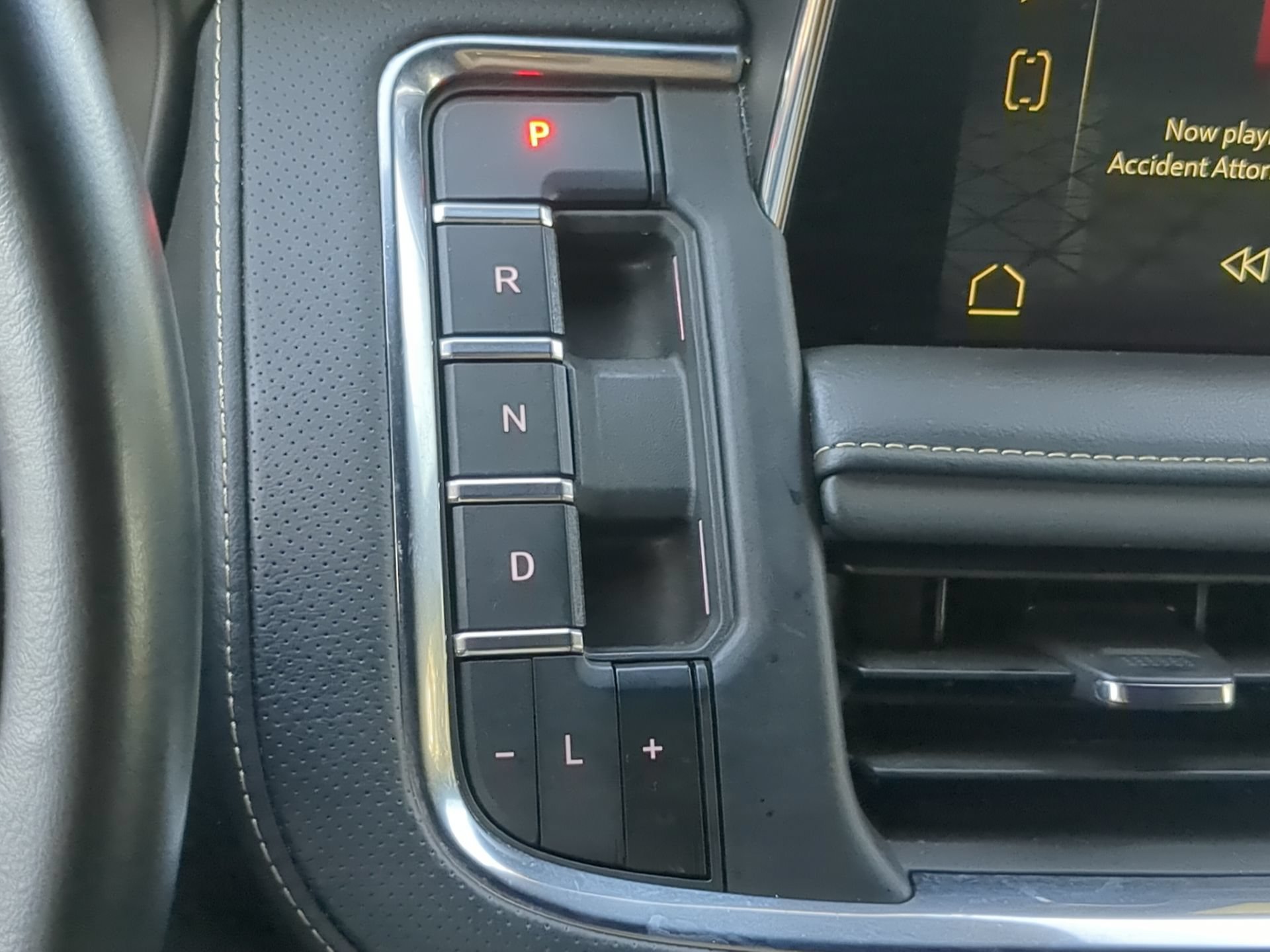 Used 2024 GMC Yukon SLT RWD image 64