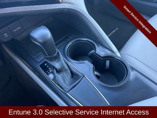 Used 2018 Toyota Camry SE w/ Convenience Package FWD image 12