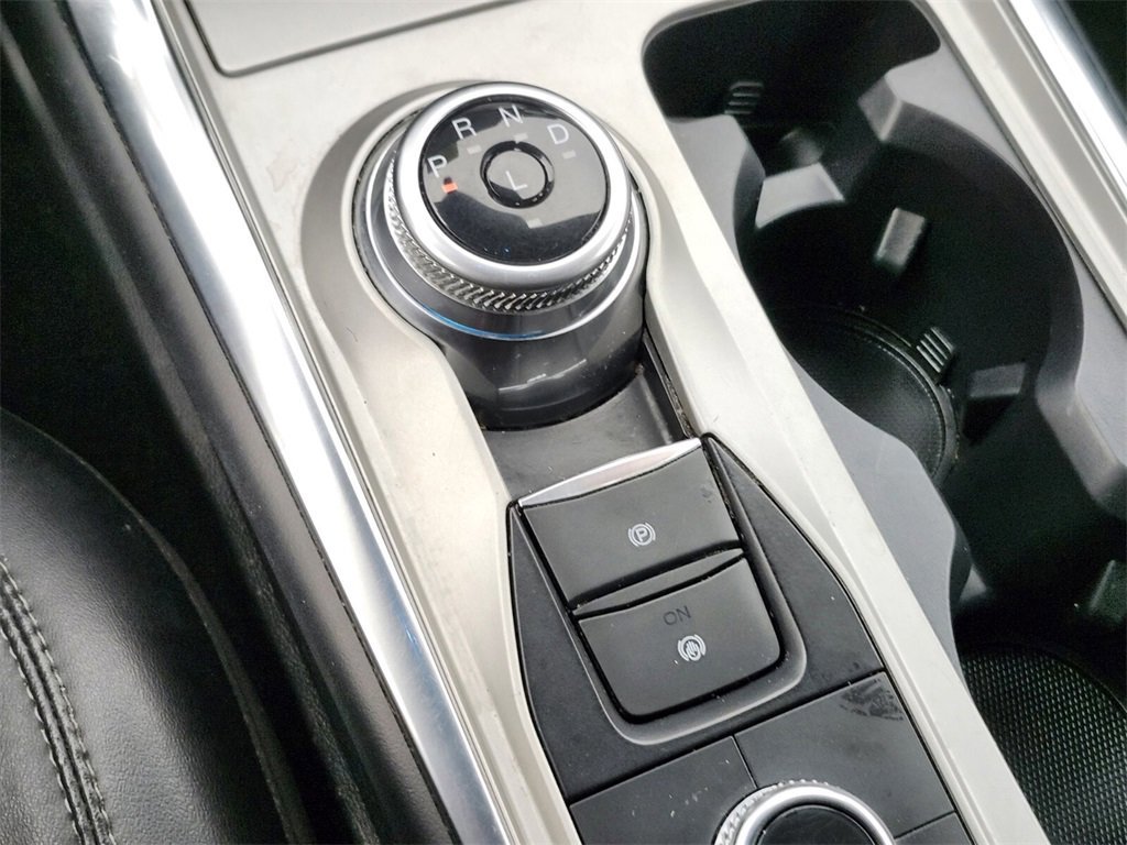 Certified 2022 Ford Explorer XLT w/ Equipment Group 202A image 27