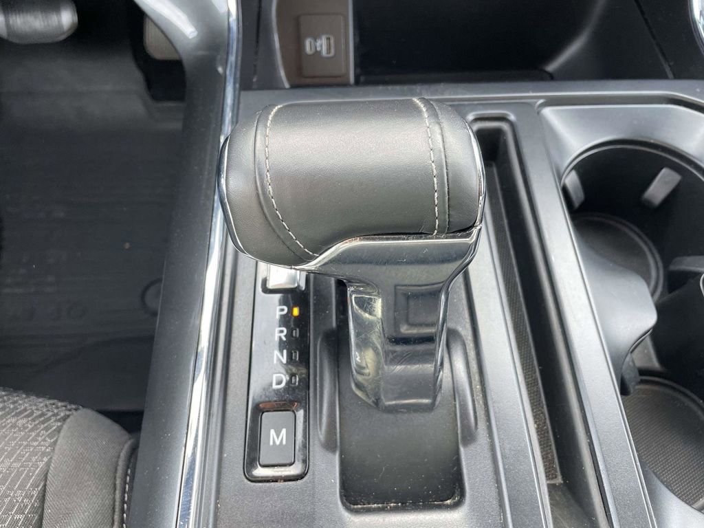 Certified 2022 Ford F150 XLT w/ Equipment Group 302A High image 17